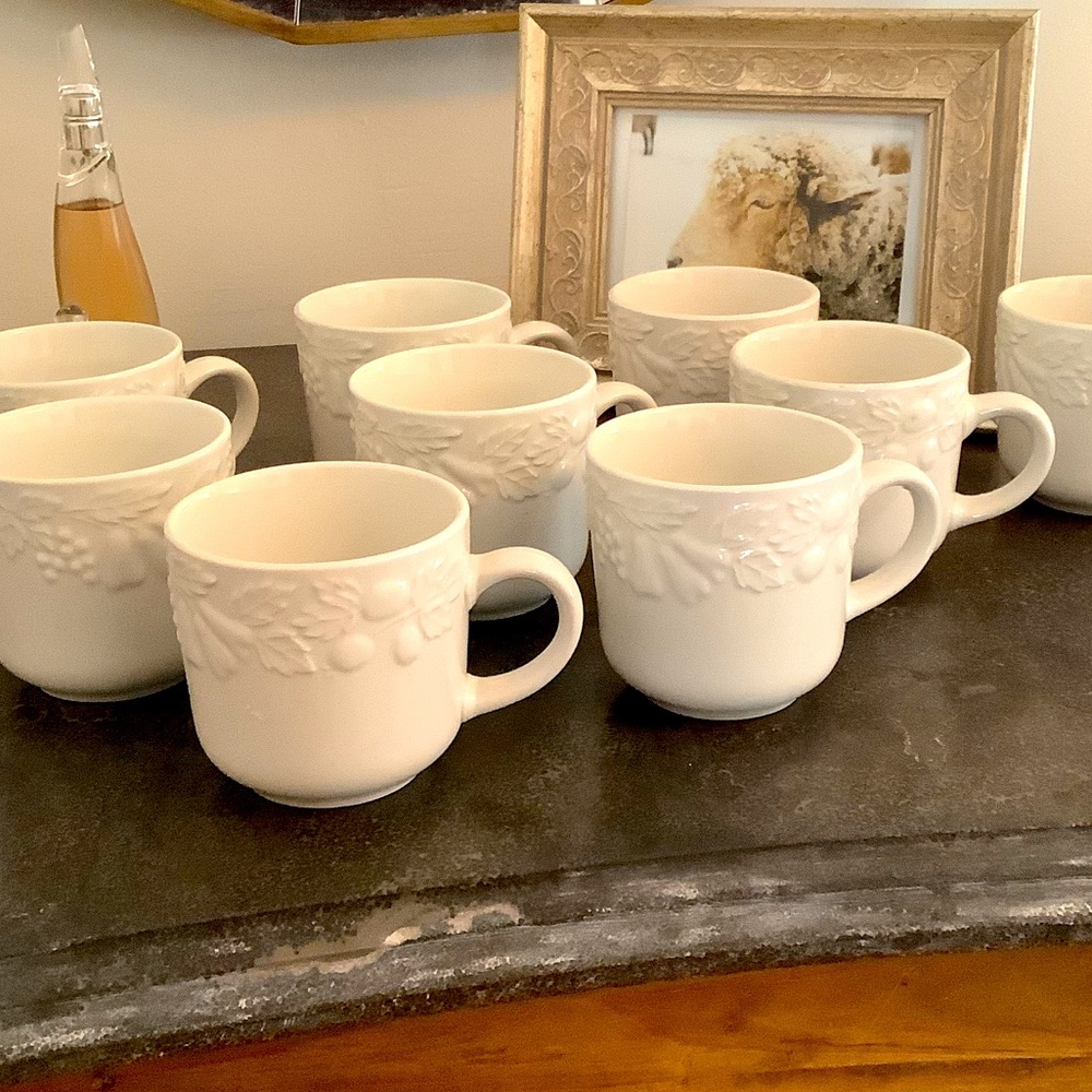 Vintage Gibson embossed fruit coffee mugs